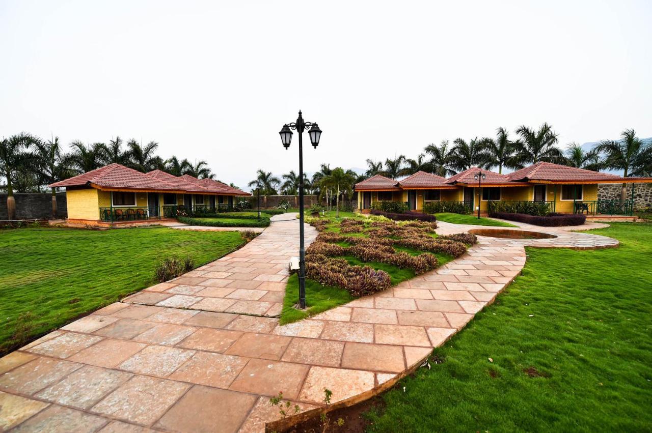 The Kanila Resort Карджат Екстер'єр фото