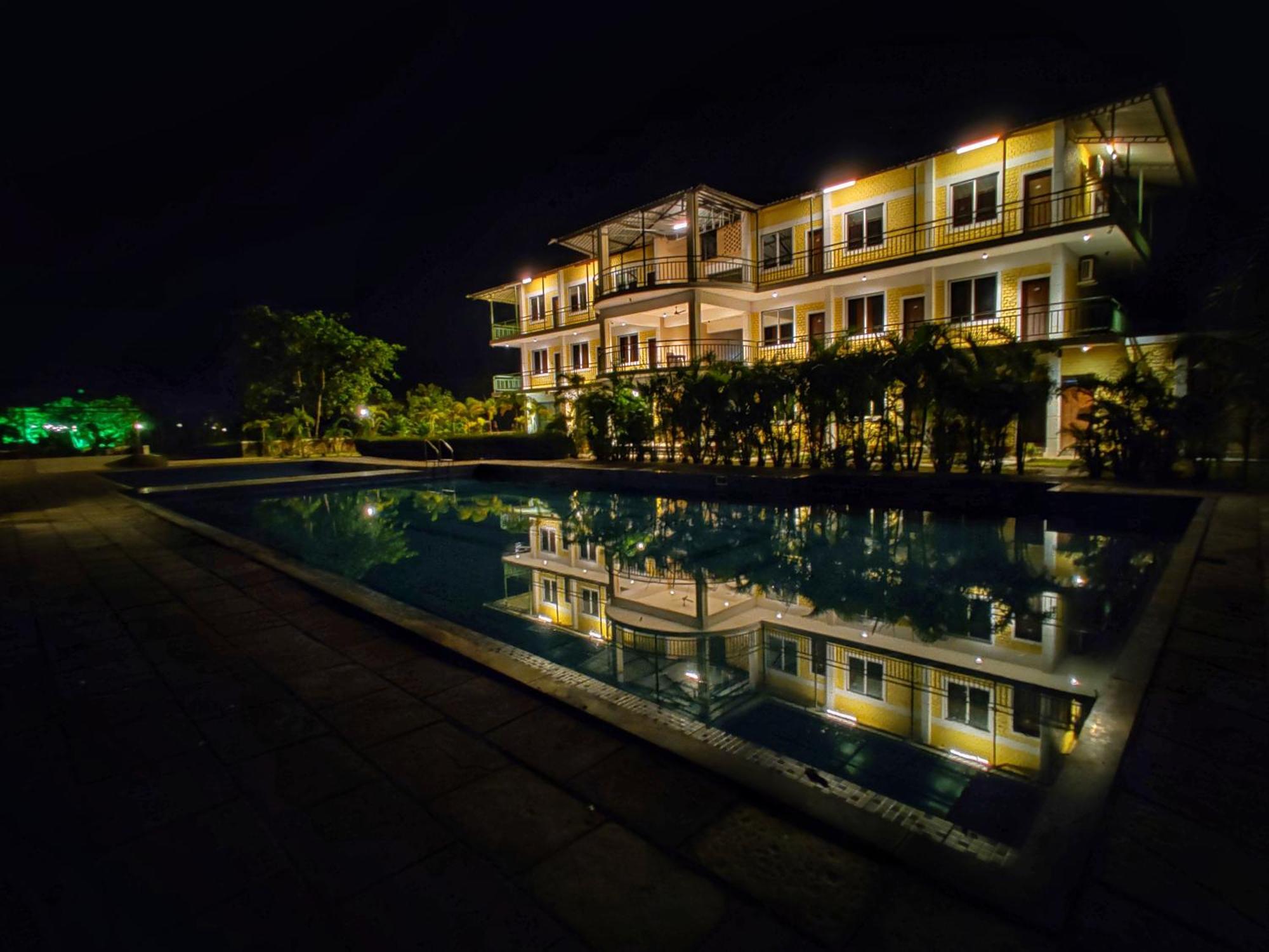 The Kanila Resort Карджат Екстер'єр фото
